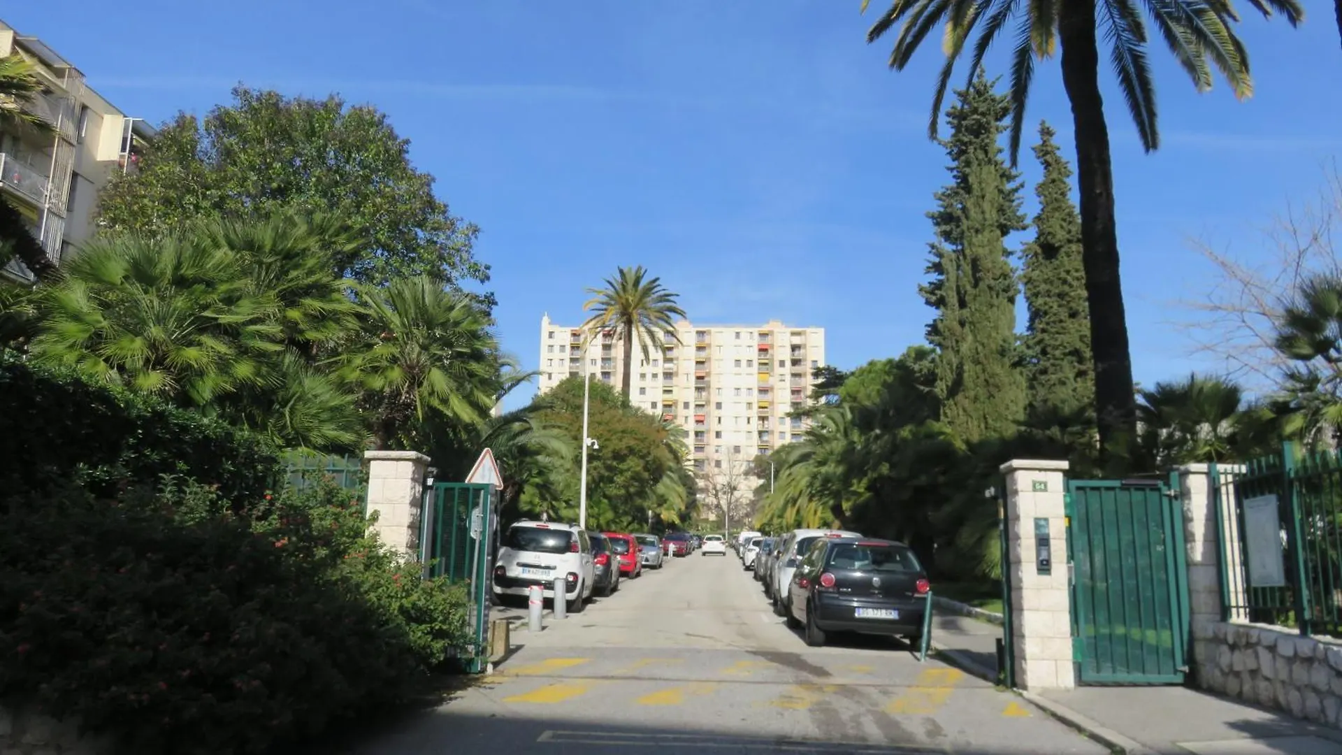 Nice Nord 2 Pieces Calmes,Wifi,Clim,Balcon,Parking Apartment